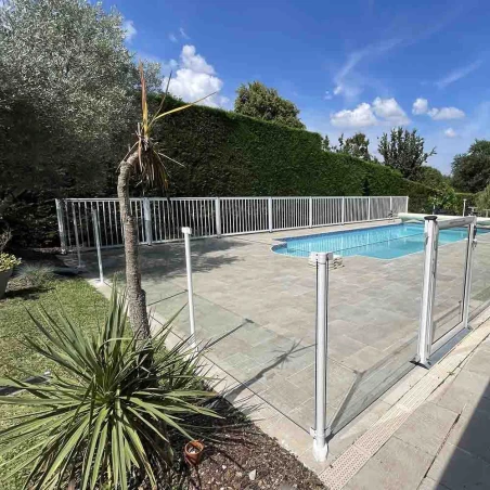 Garde corps en verre trempé pour piscine extérieure