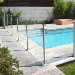 Poteau pour garde-corps en verre