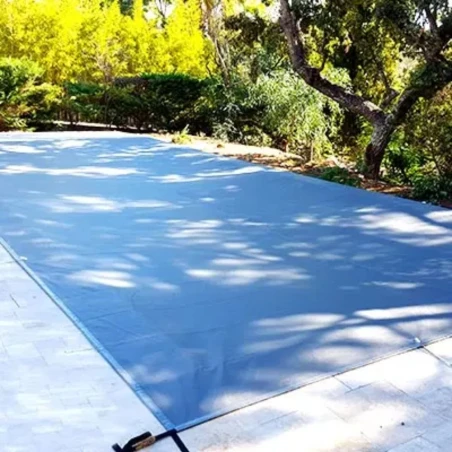 Filet de protection pour volet roulant piscine