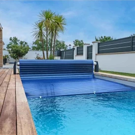 Volet hors sol électrique SafePoolRoll - Sur Mesure