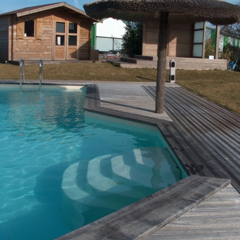 Escalier piscine droit Athena