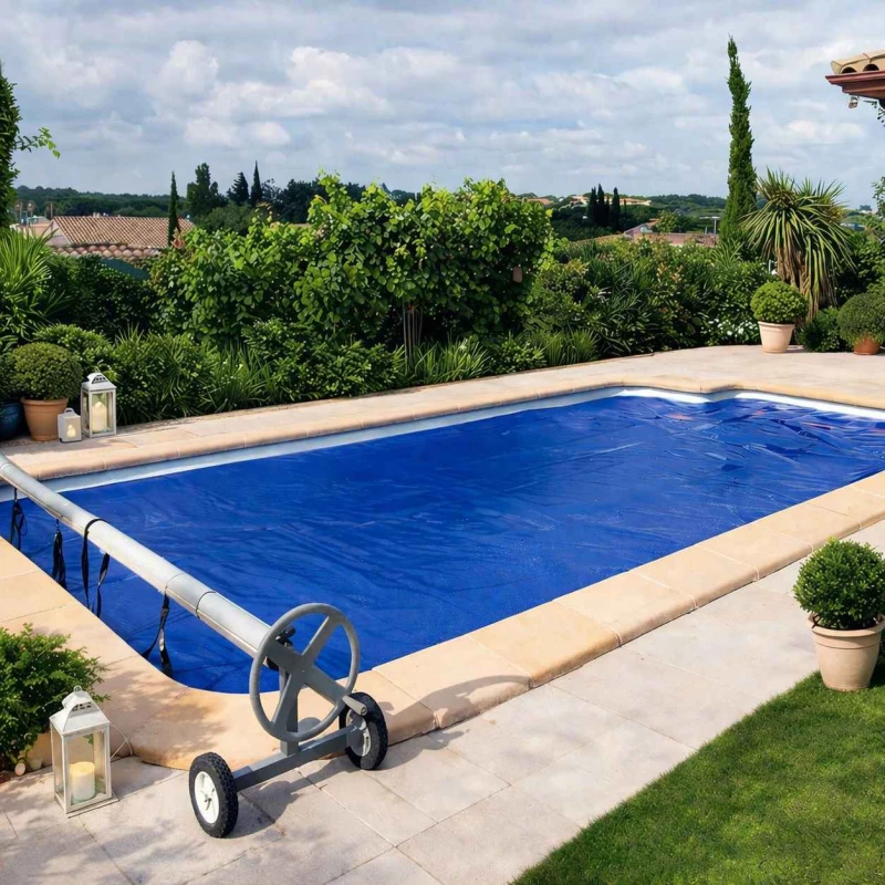 Bâche à bulles Classic 8 x 4 m - 500 microns  - bordée 2 côtés - bleue