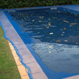 Filet anti-feuilles piscine