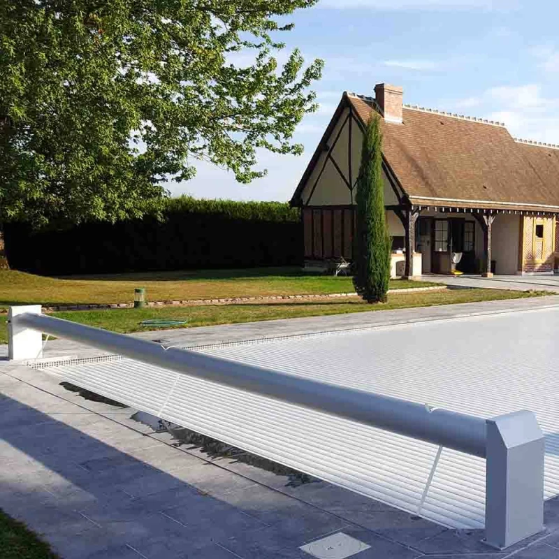 Volet roulant piscine électrique - Prédécoupé - SafePoolRoll
