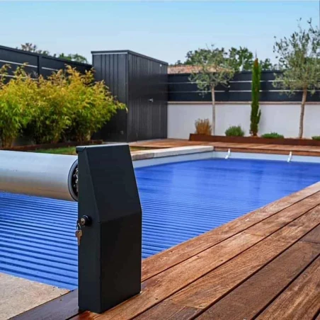 Volet hors sol électrique SafePoolRoll - Sur Mesure